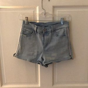 LEVIS SIDE STRIPE SHORT